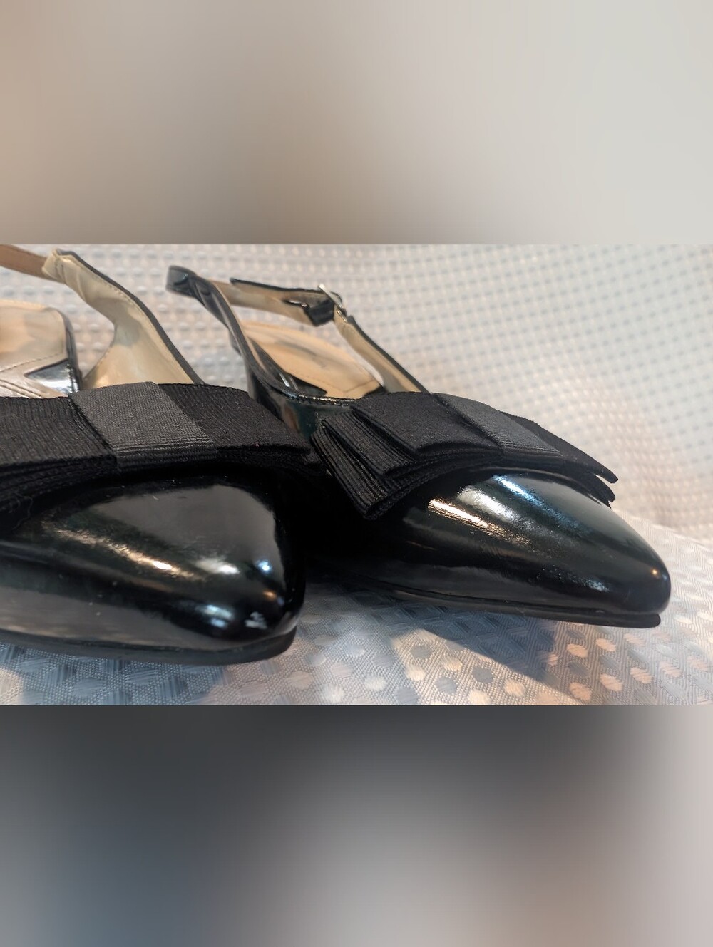 VaVaVoom Adrienne Vittadini Black Patent Slingback Kitten Heel Pumps